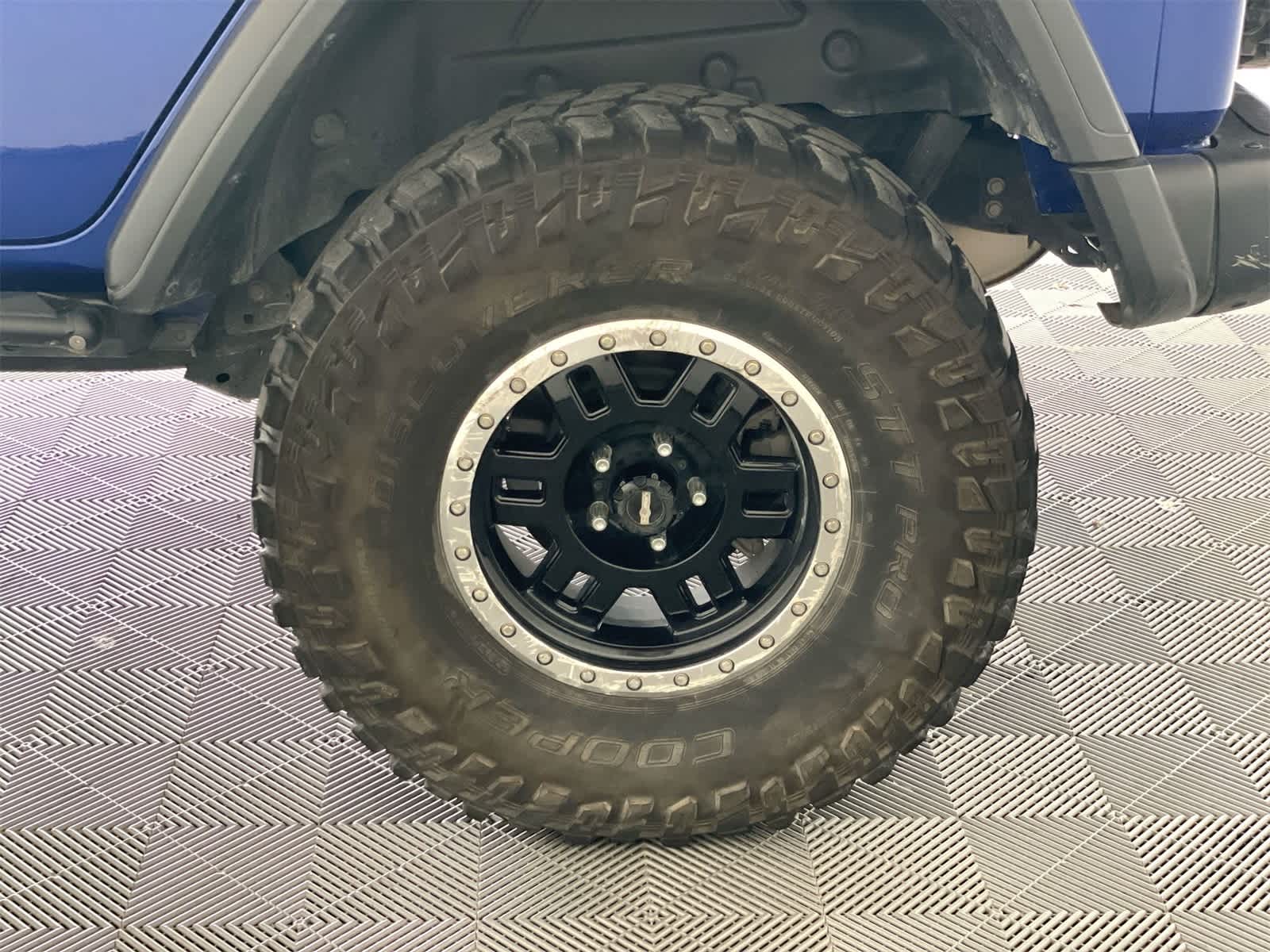 Thumbnail: 2018 Jeep Wrangler - 24