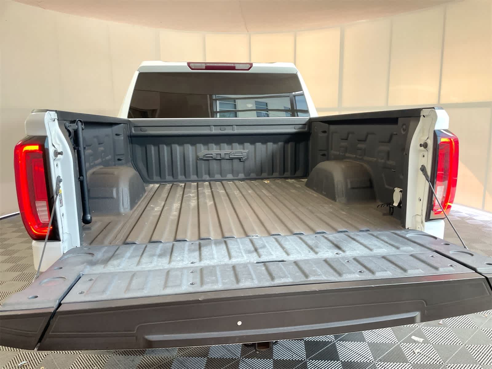 Thumbnail: 2021 GMC Sierra 1500 - 5