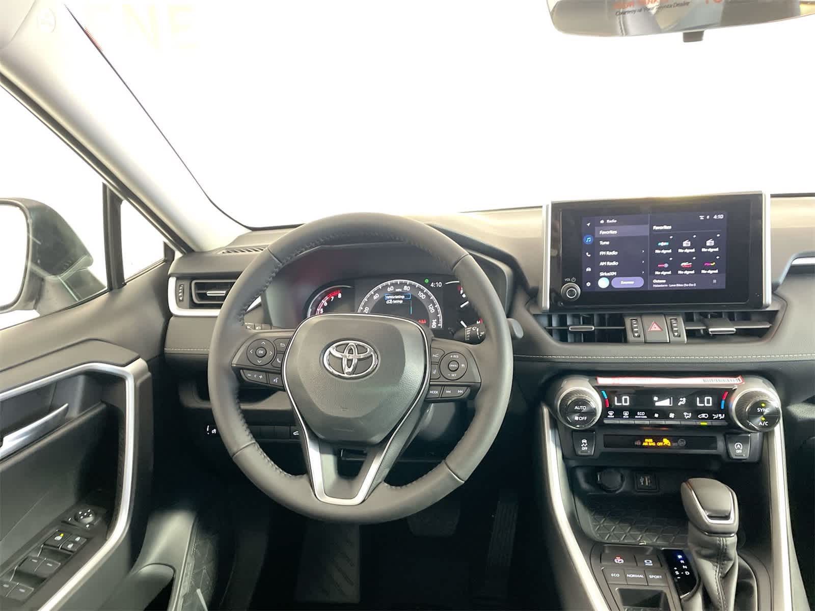 Thumbnail: 2025 Toyota RAV4 - 16