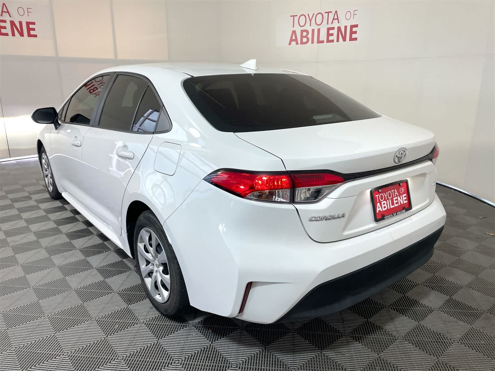 Thumbnail: 2024 Toyota Corolla - 3