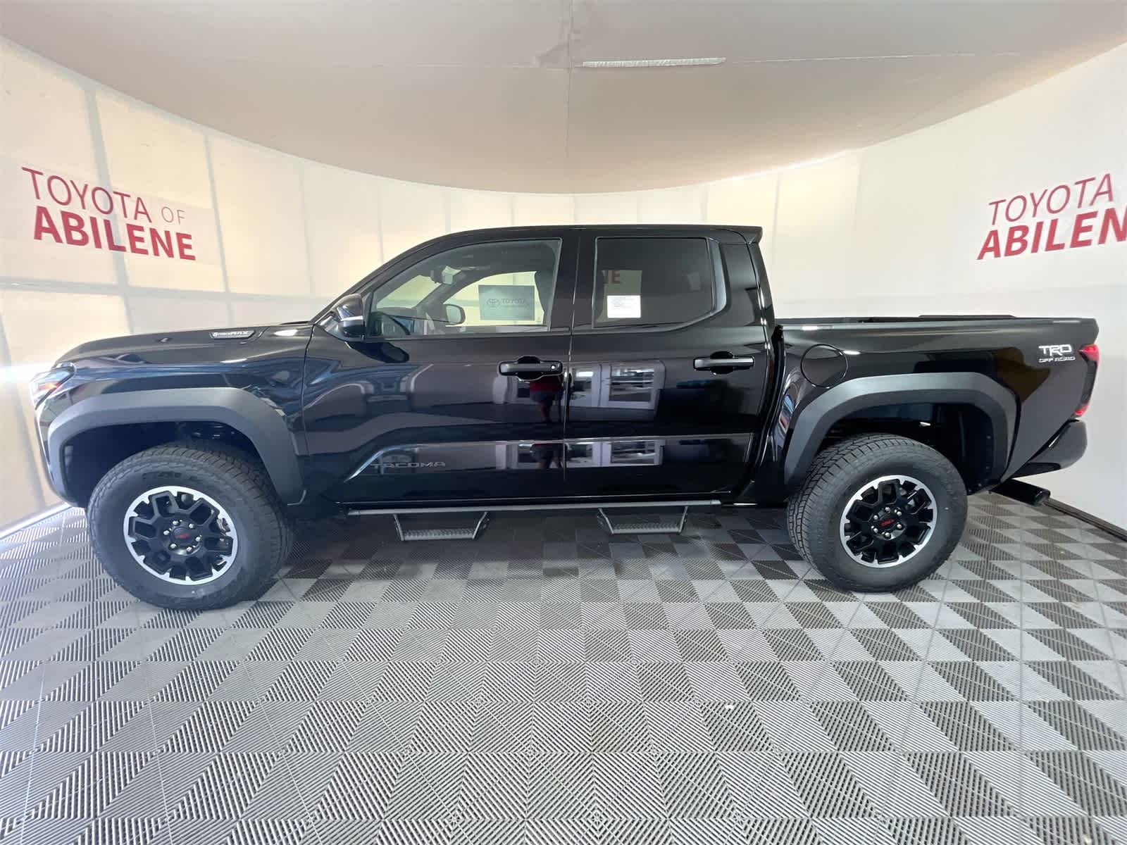 Thumbnail: 2025 Toyota Tacoma - 2