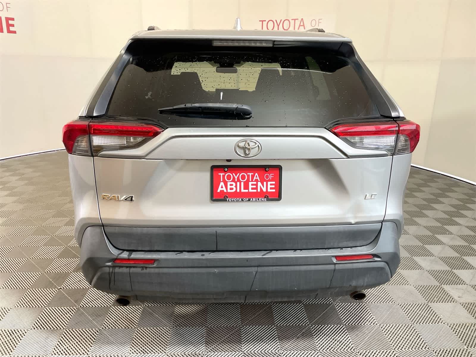 Thumbnail: 2019 Toyota RAV4 - 4