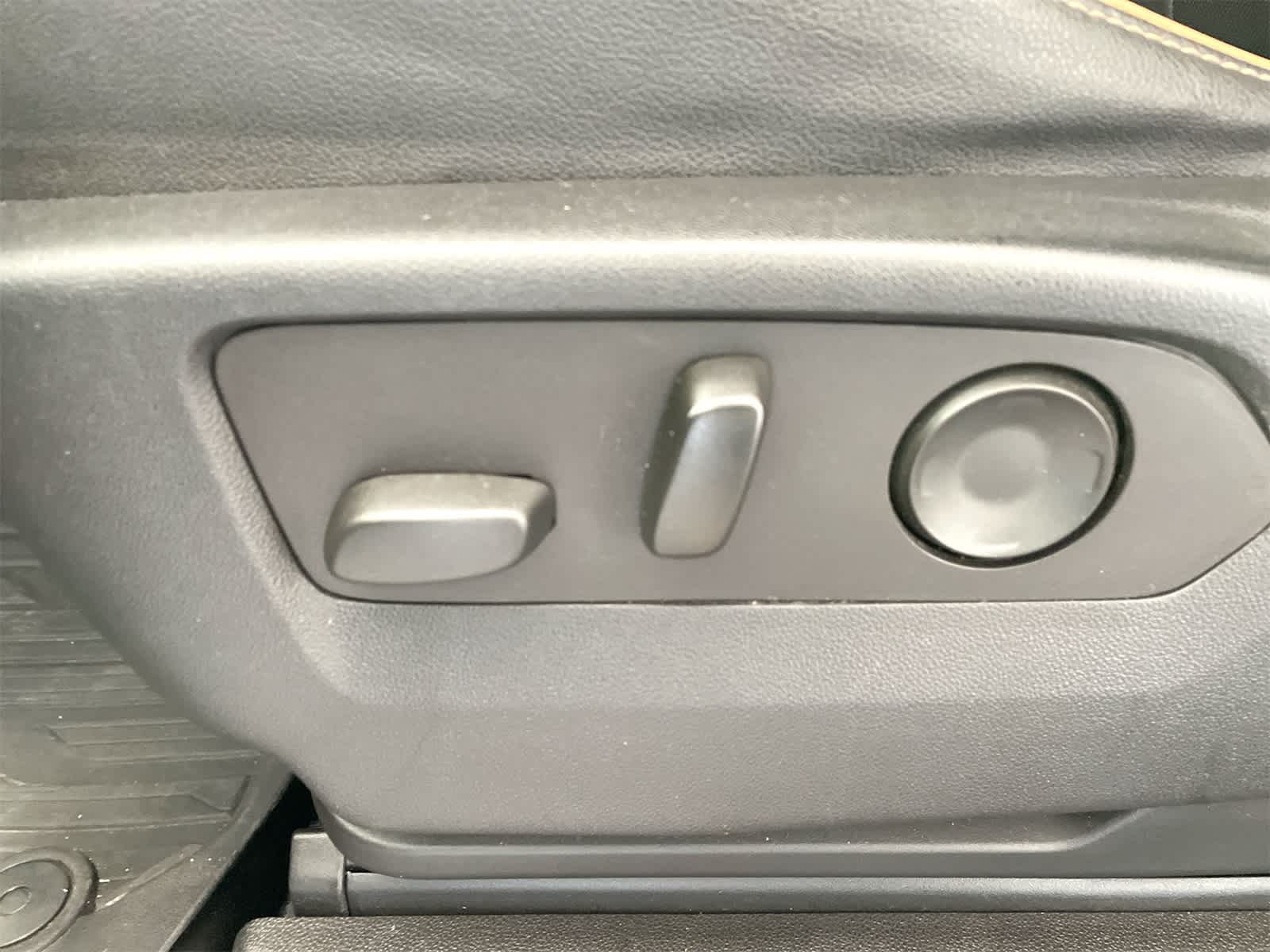 Thumbnail: 2022 GMC Yukon - 11