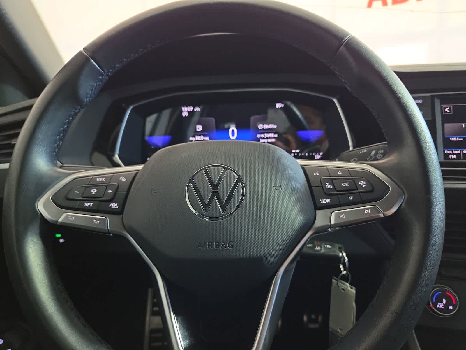 Thumbnail: 2023 Volkswagen Jetta - 16