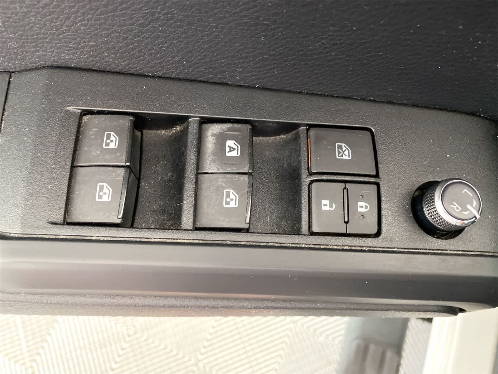 Thumbnail: 2018 Toyota Tacoma - 10