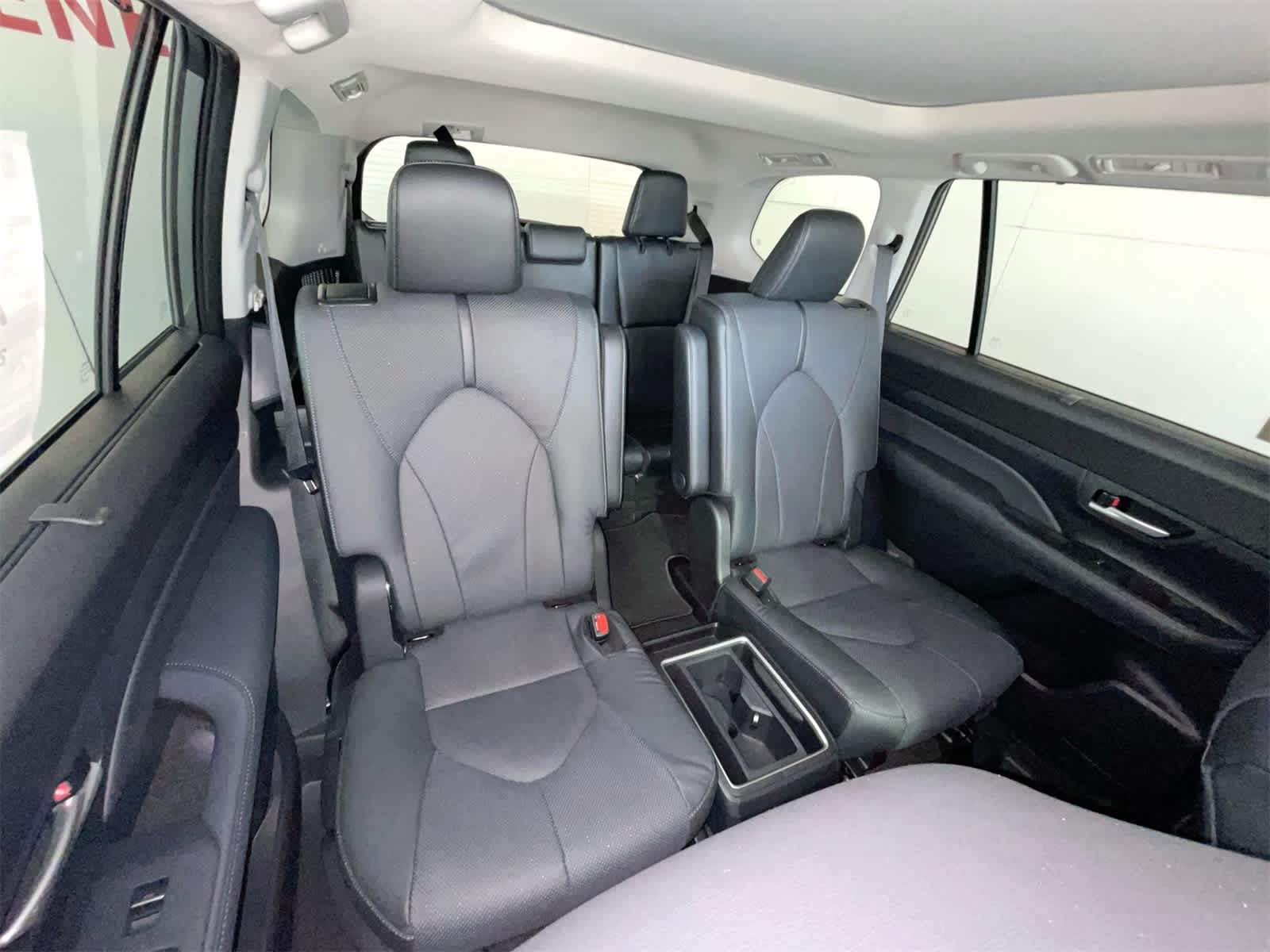 Thumbnail: 2026 Toyota Grand Highlander - 15