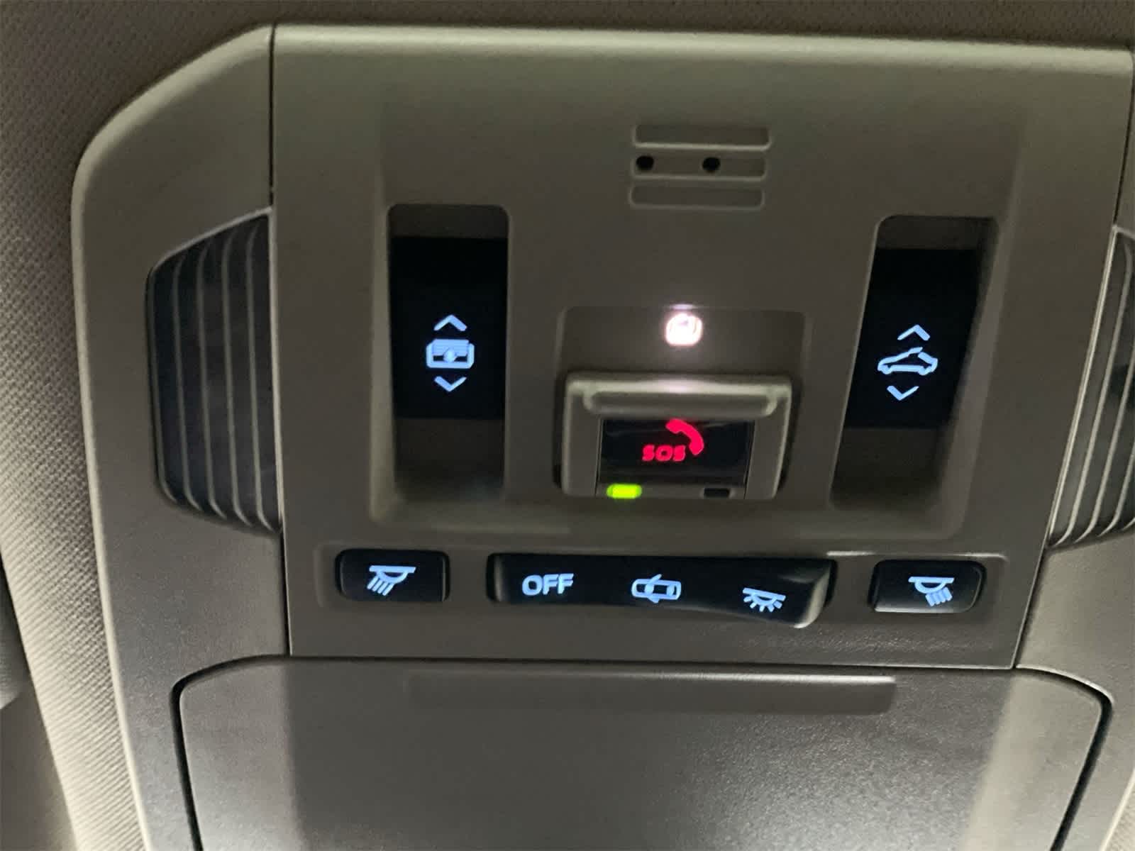 Thumbnail: 2020 Toyota Highlander - 26