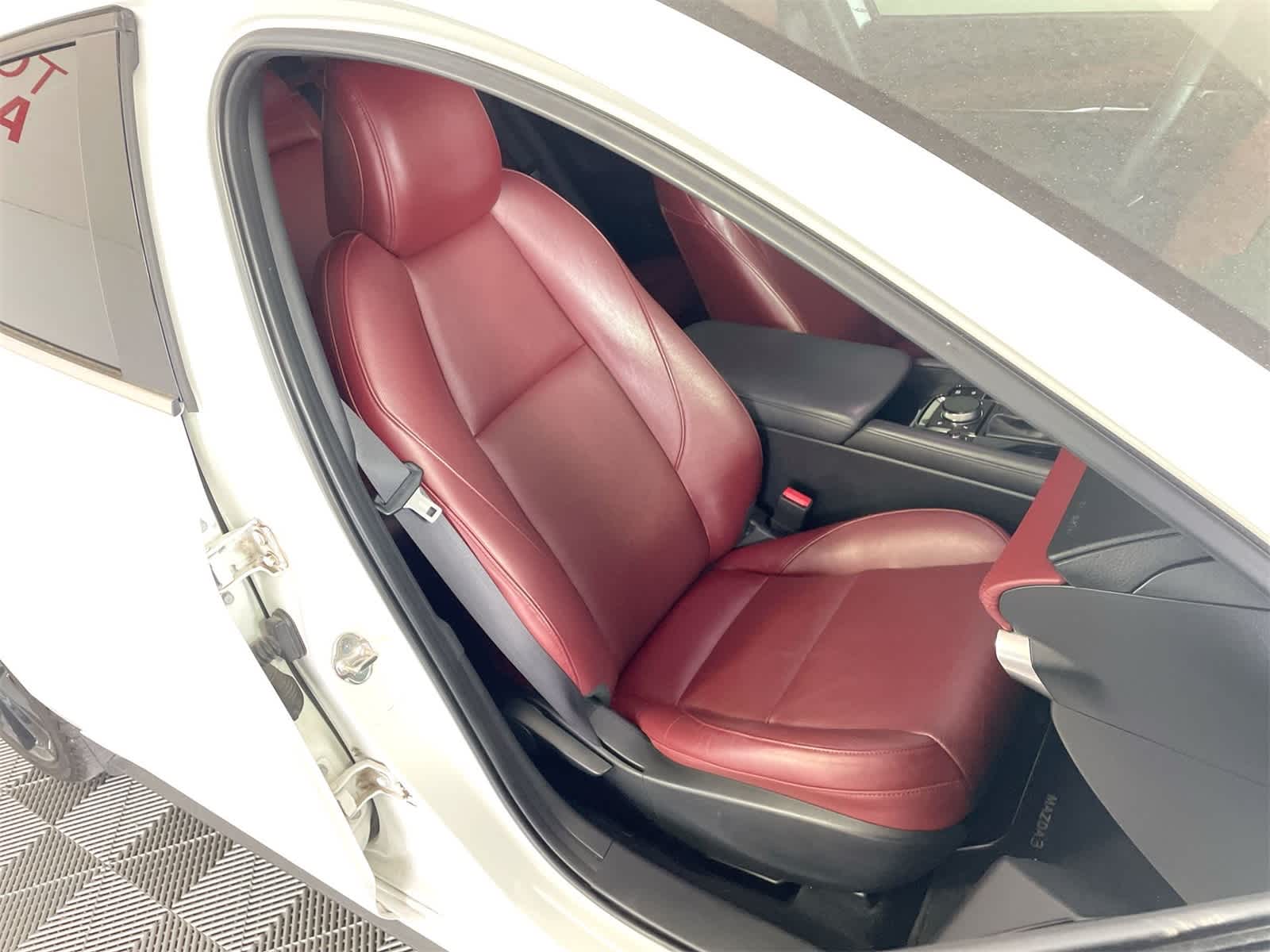 Thumbnail: 2021 Mazda Mazda3 - 14