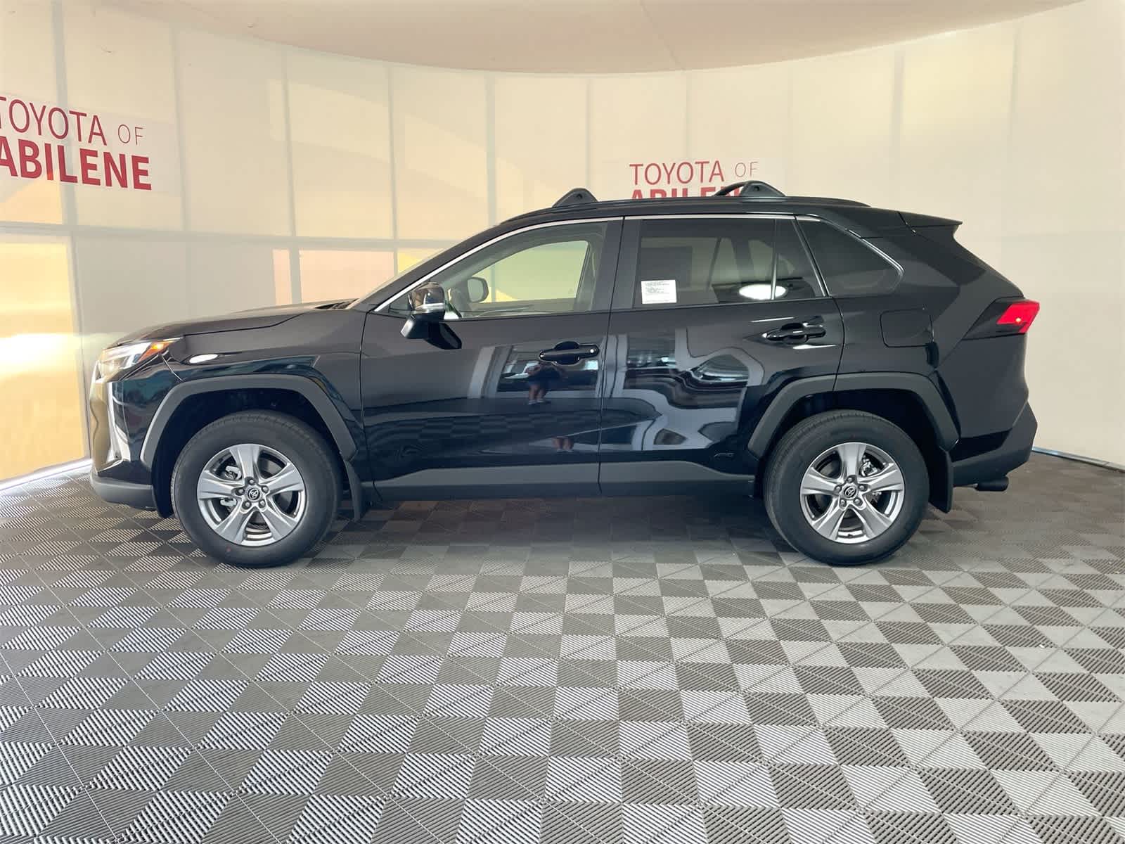 Thumbnail: 2025 Toyota RAV4 - 2