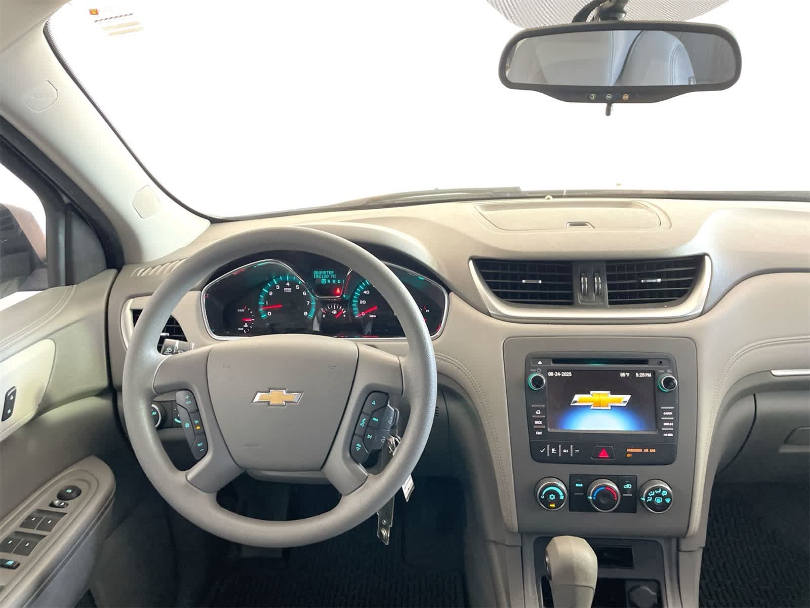 Thumbnail: 2014 Chevrolet Traverse - 17