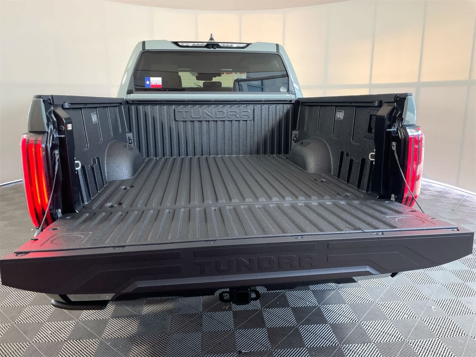 Thumbnail: 2025 Toyota Tundra - 5