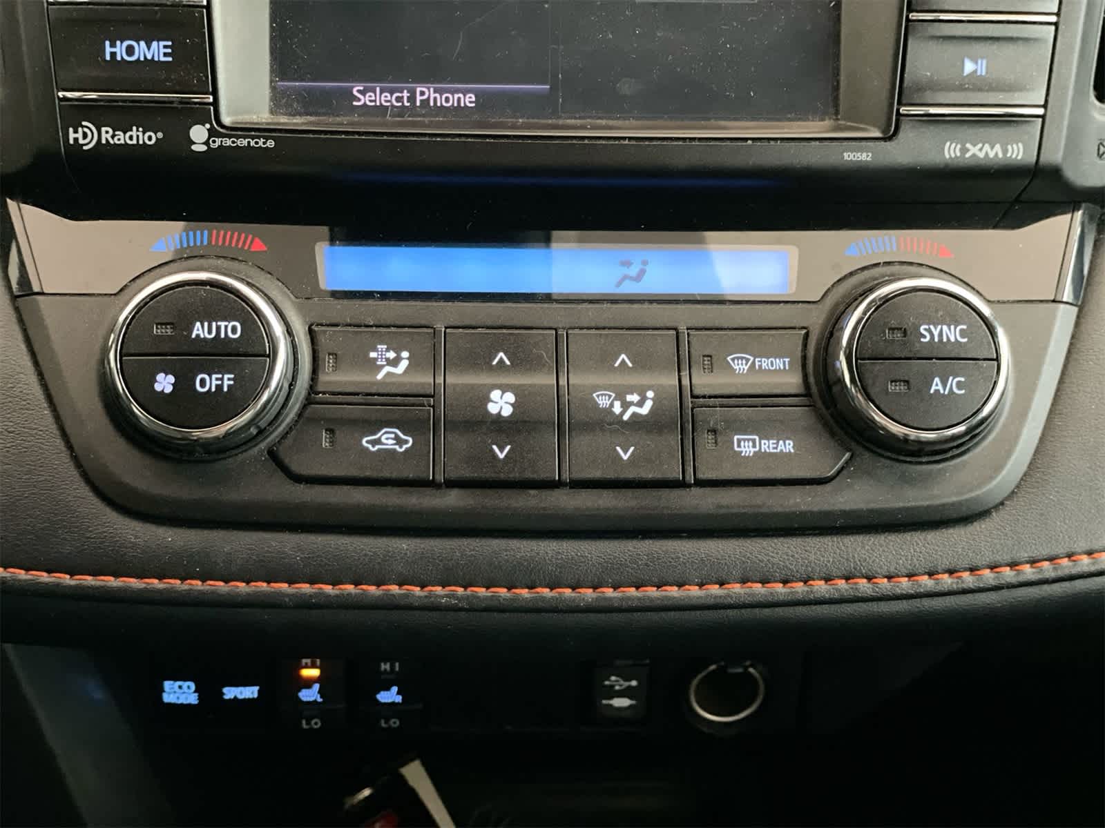 Thumbnail: 2018 Toyota RAV4 - 21