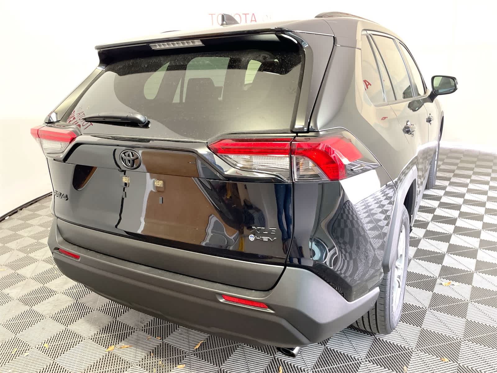 Thumbnail: 2025 Toyota RAV4 - 7