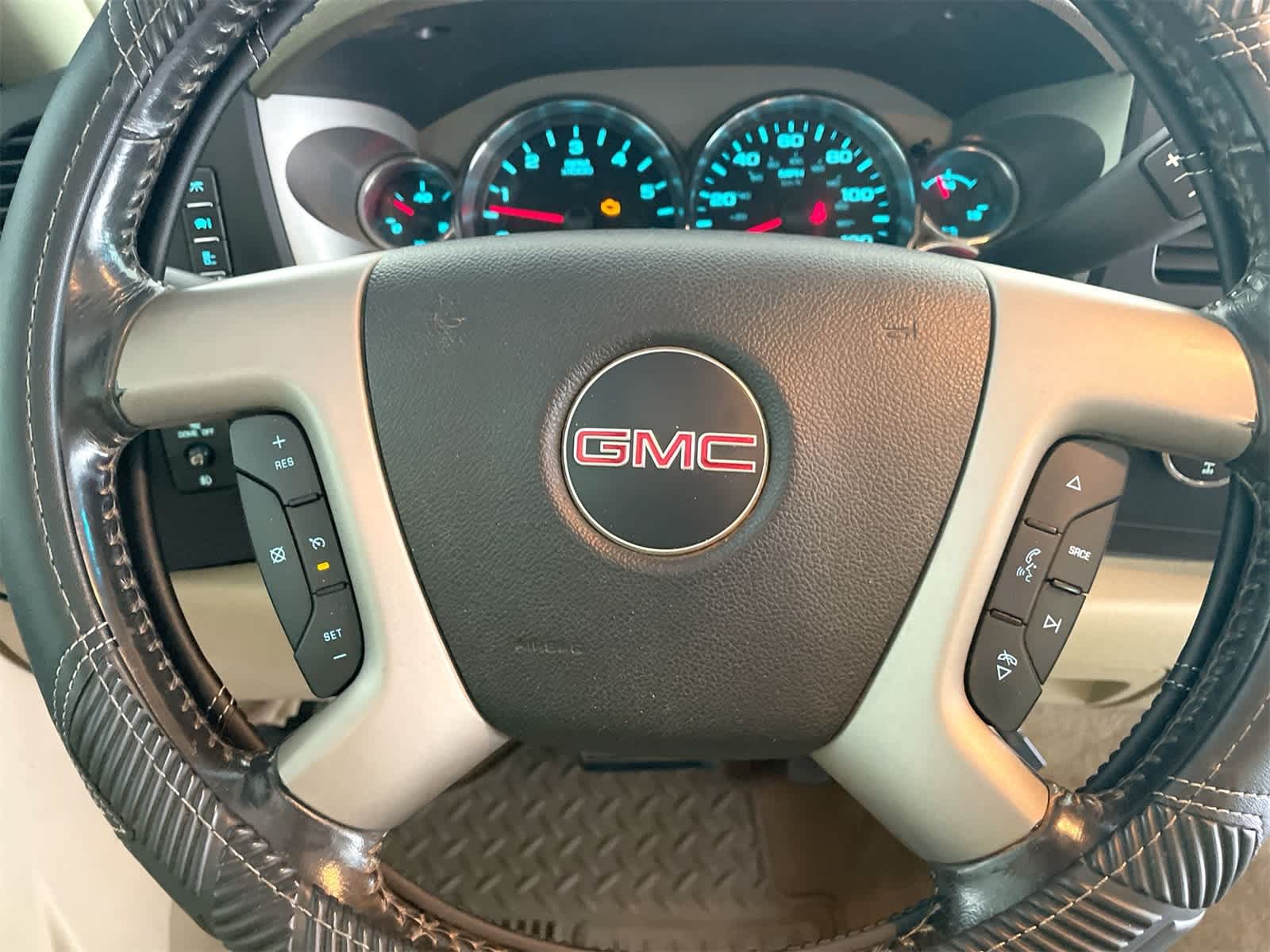 Thumbnail: 2013 GMC Sierra 1500 - 17