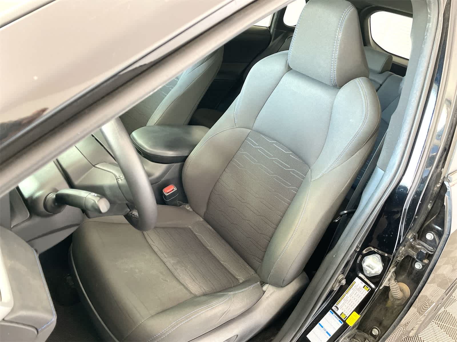 Thumbnail: 2022 Toyota RAV4 - 9