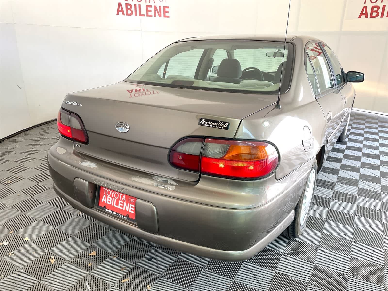 Thumbnail: 2001 Chevrolet Malibu - 5