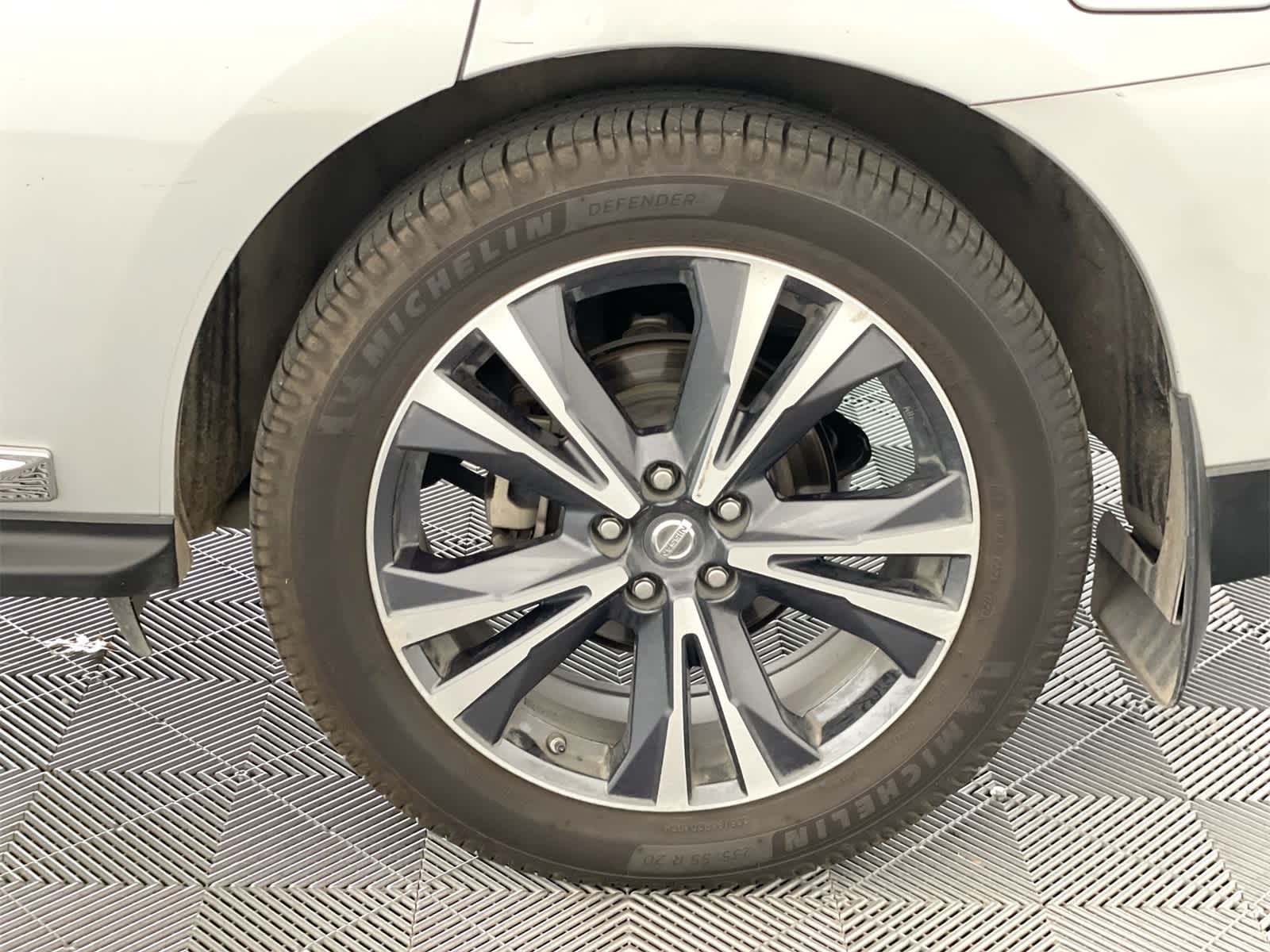 Thumbnail: 2018 Nissan Pathfinder - 28