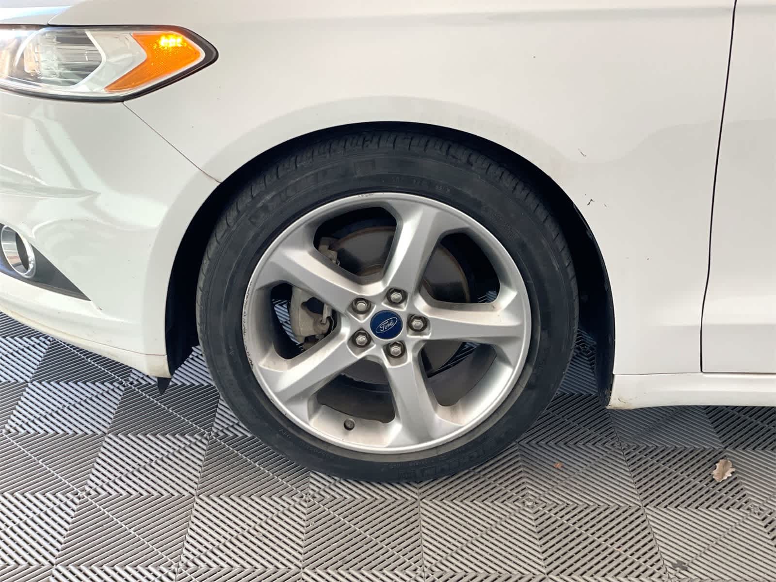 Thumbnail: 2015 Ford Fusion - 25