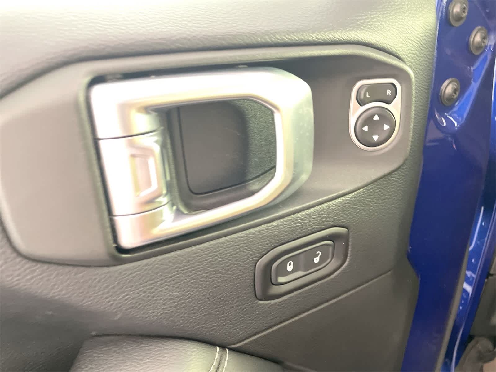 Thumbnail: 2018 Jeep Wrangler - 10