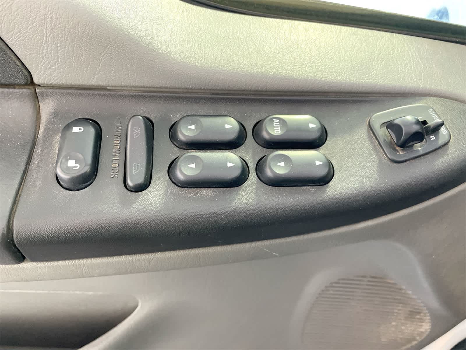 Thumbnail: 2005 Ford Excursion - 10