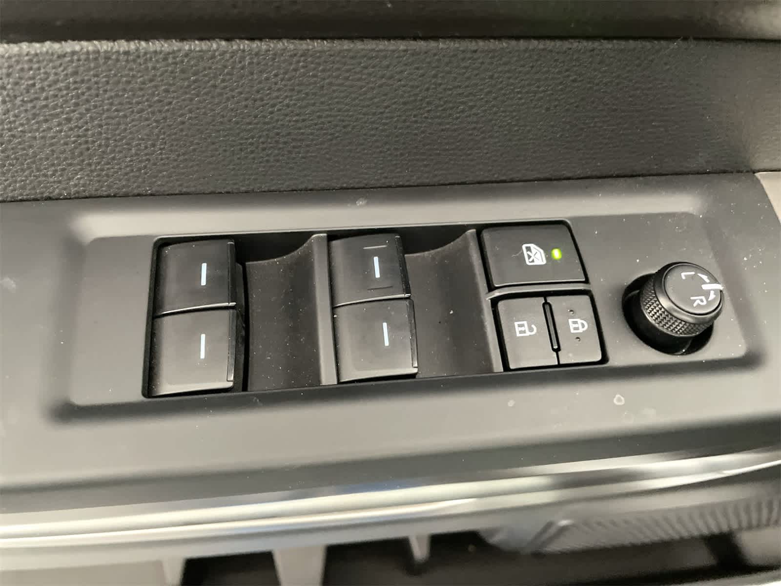 Thumbnail: 2025 Toyota Tundra - 12