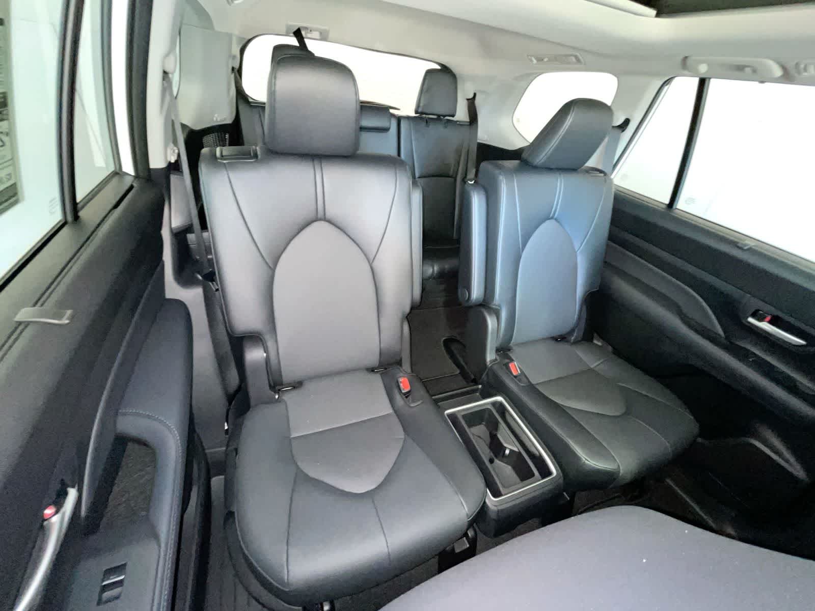 Thumbnail: 2026 Toyota Grand Highlander - 15