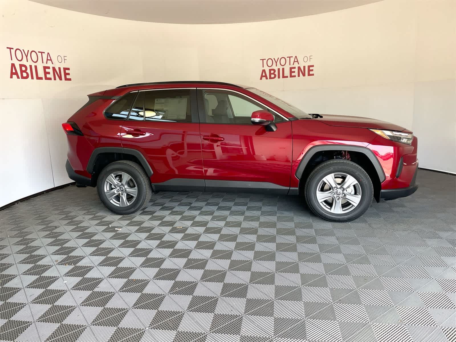 Thumbnail: 2025 Toyota RAV4 - 8