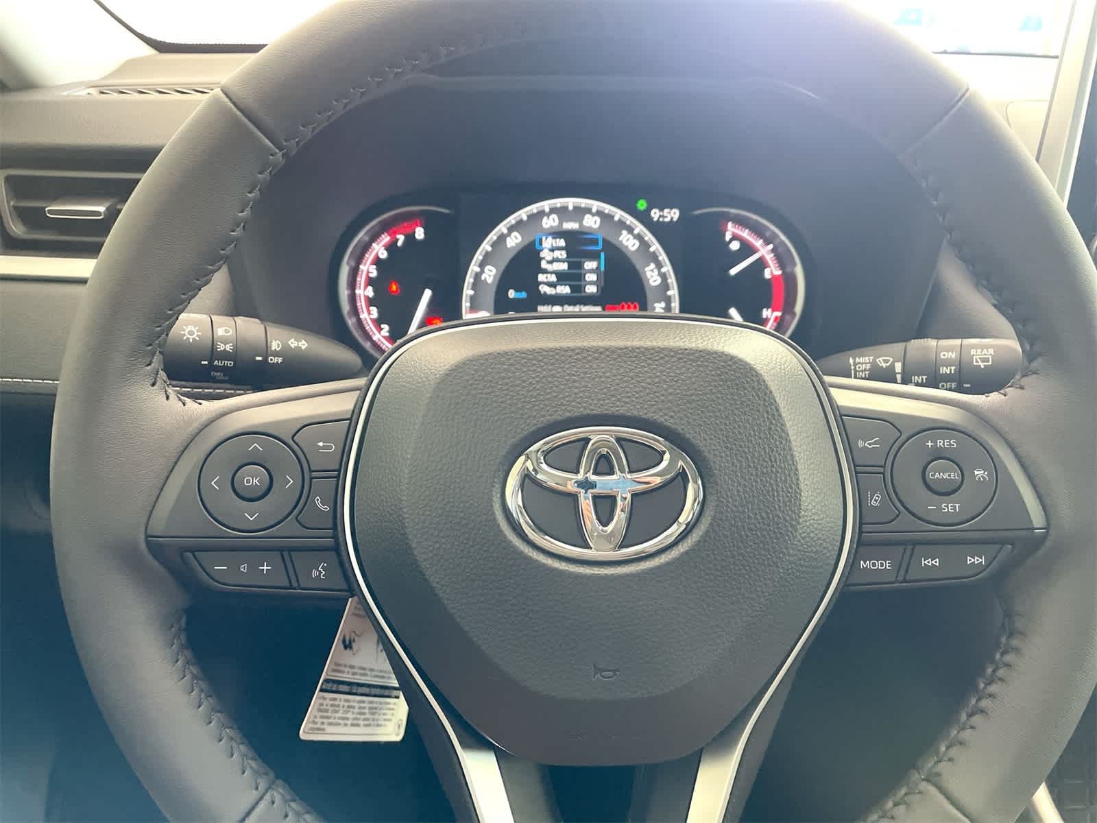 Thumbnail: 2025 Toyota RAV4 - 18