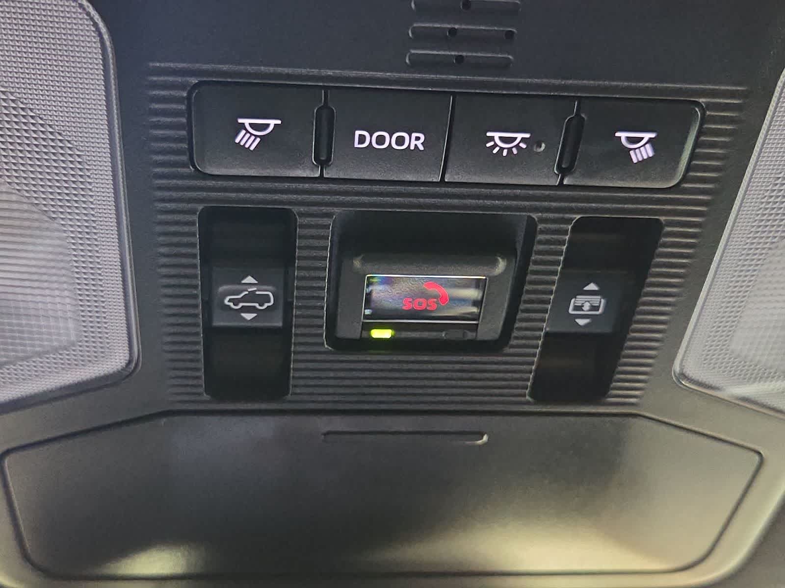 Thumbnail: 2025 Toyota RAV4 - 25