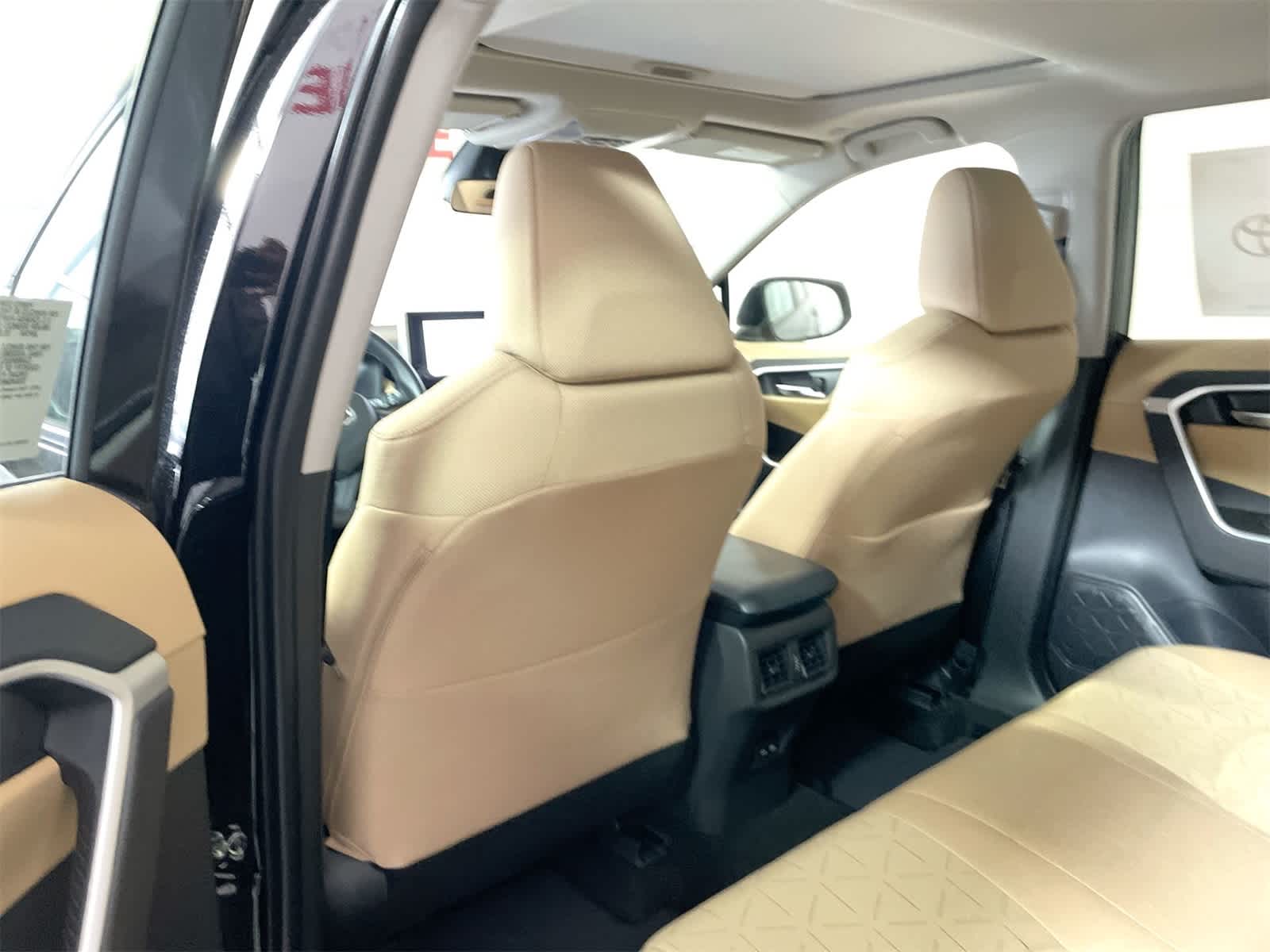 Thumbnail: 2025 Toyota RAV4 - 13