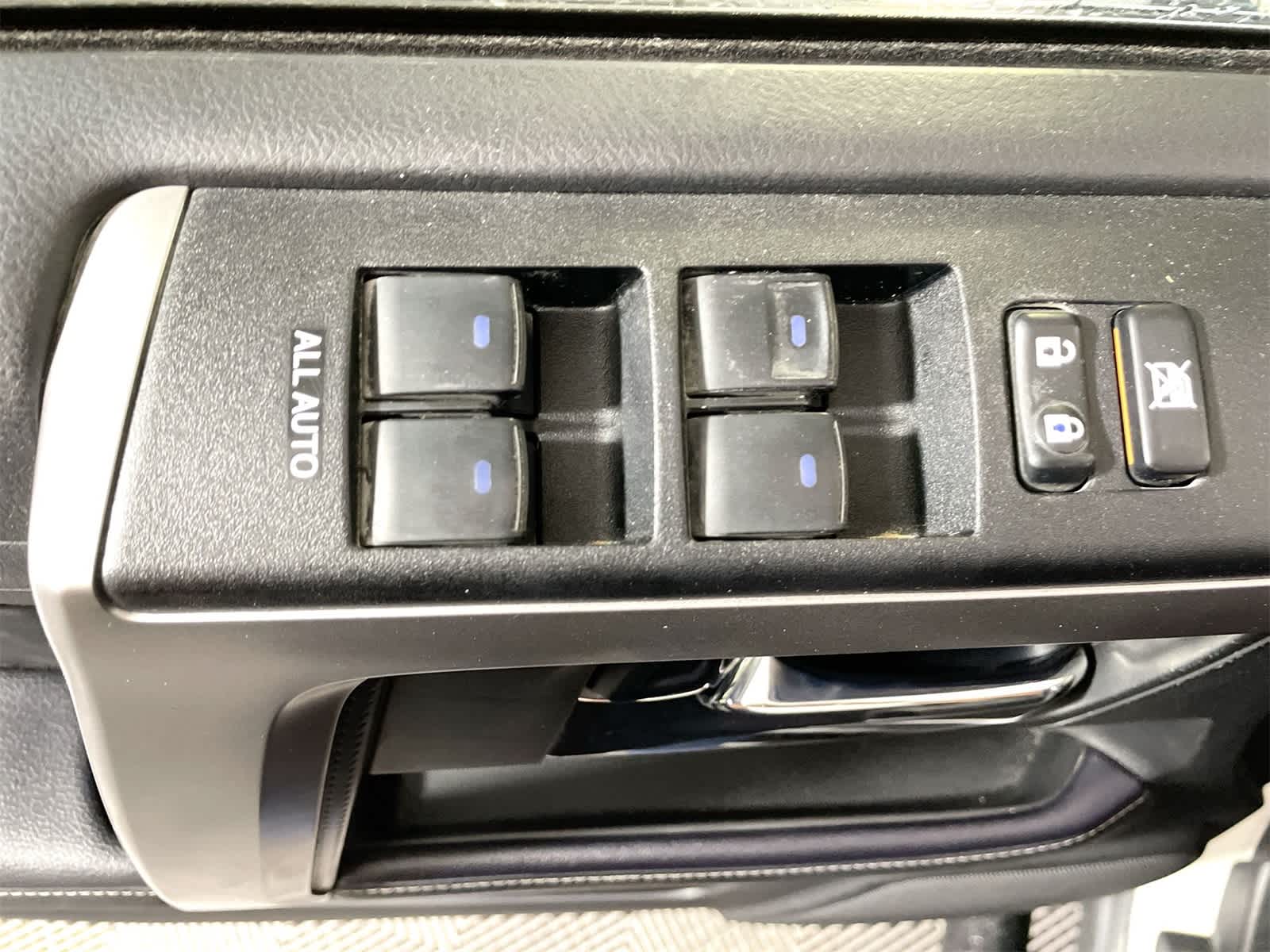 Thumbnail: 2023 Toyota 4Runner - 12