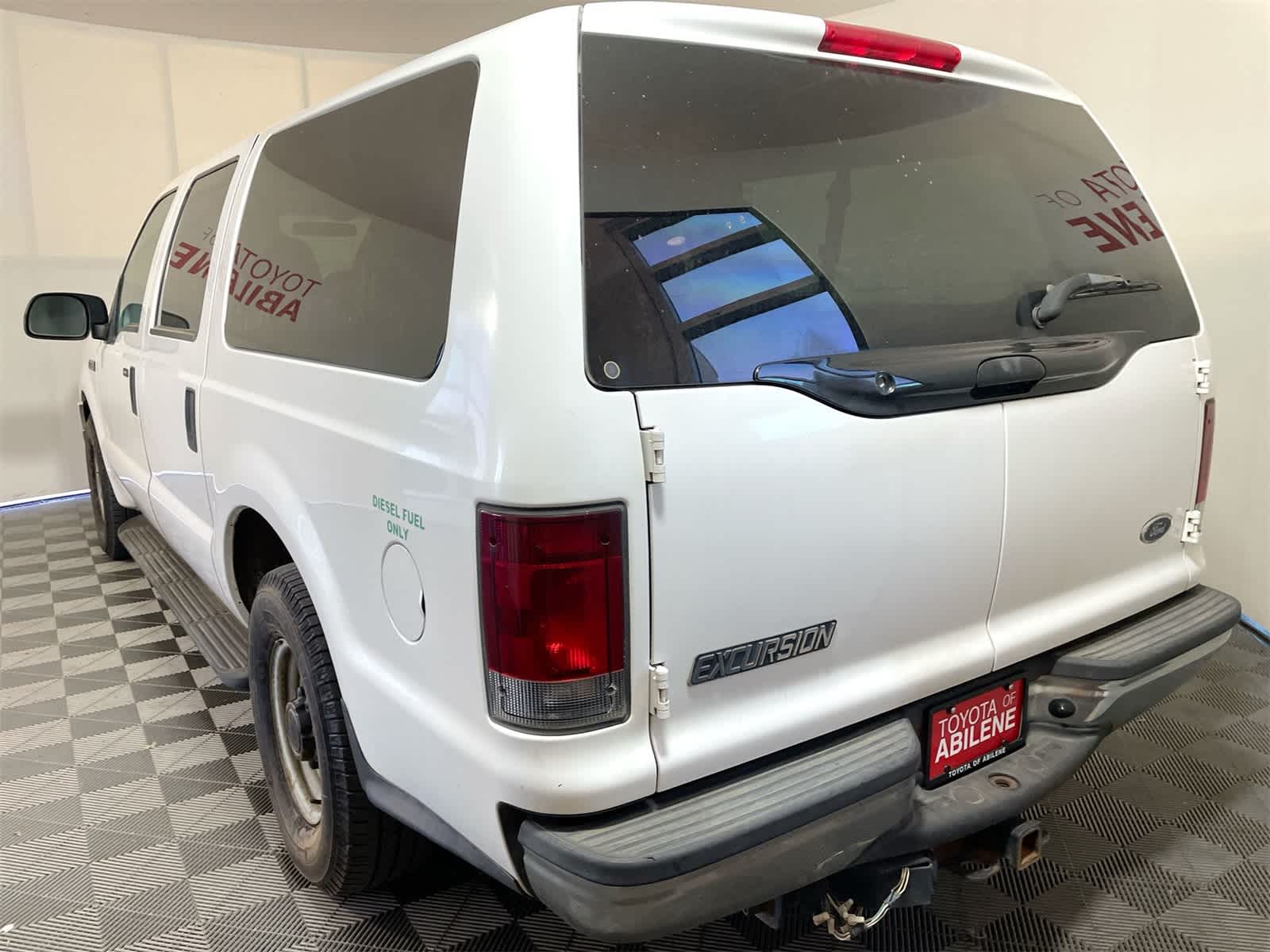 Thumbnail: 2005 Ford Excursion - 3