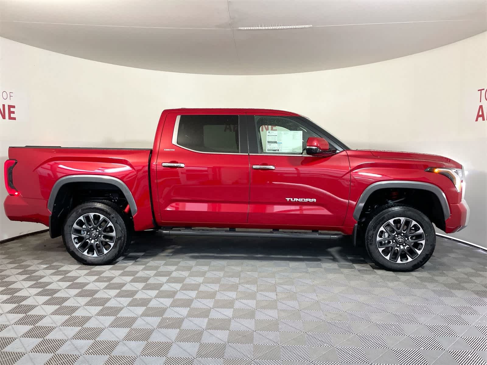 2025 Toyota Tundra Limited 8