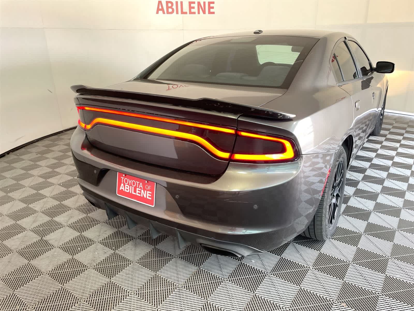 Thumbnail: 2016 Dodge Charger - 6