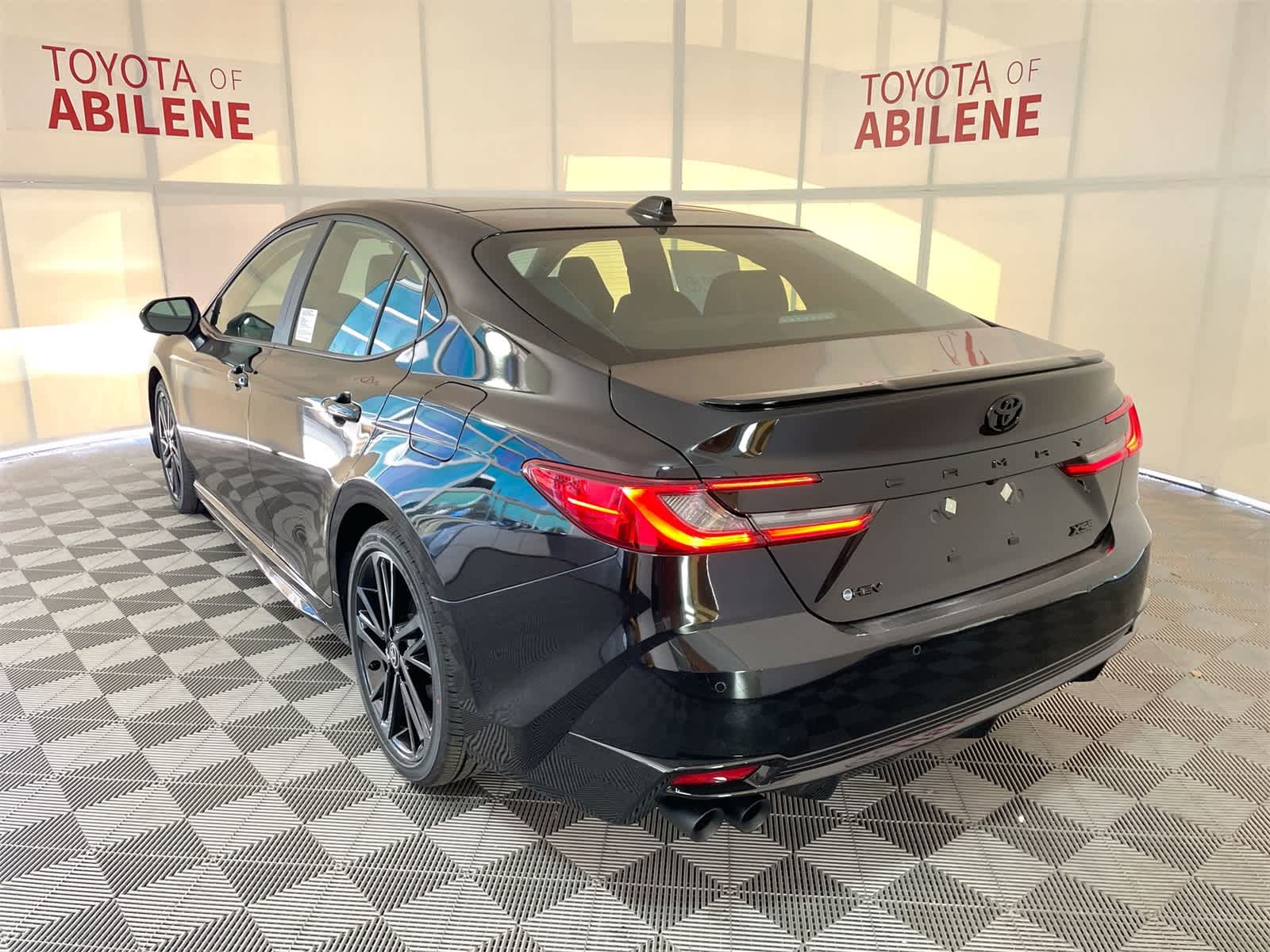 Thumbnail: 2025 Toyota Camry - 3