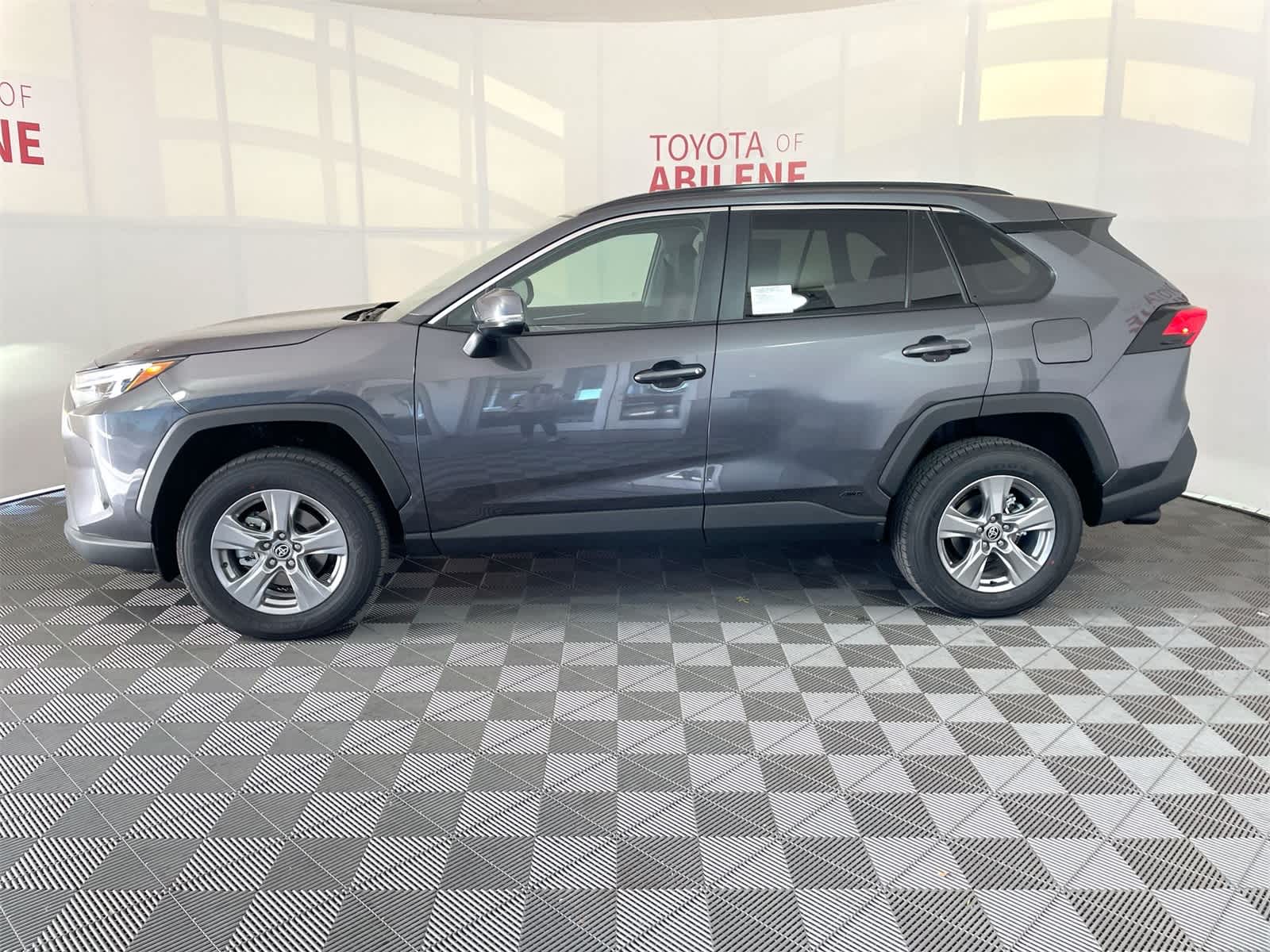 Thumbnail: 2025 Toyota RAV4 - 2