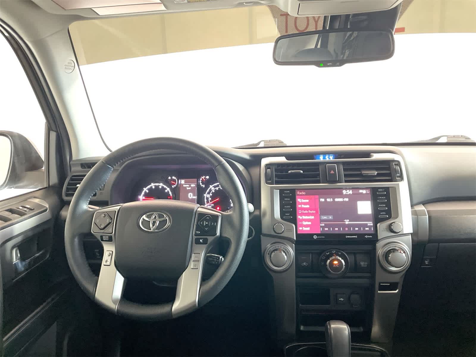 Thumbnail: 2022 Toyota 4Runner - 14