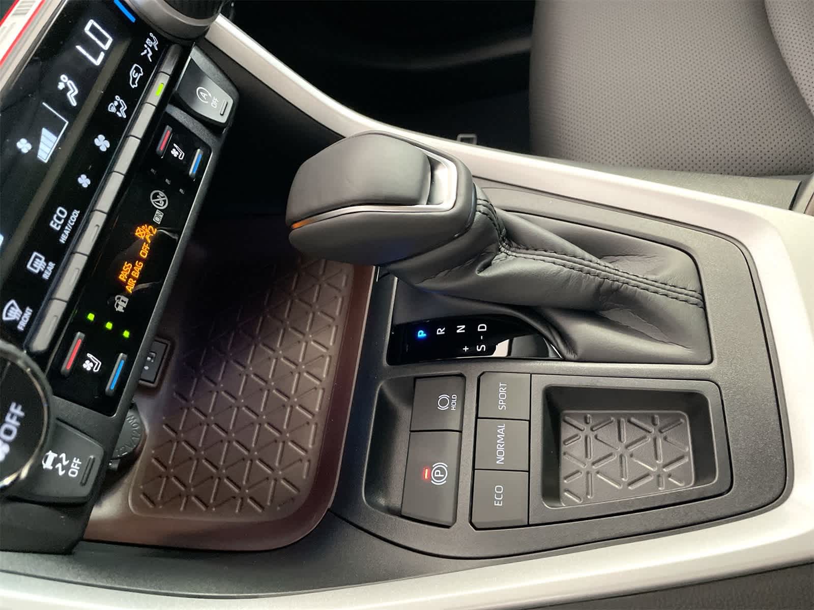 Thumbnail: 2025 Toyota RAV4 - 23