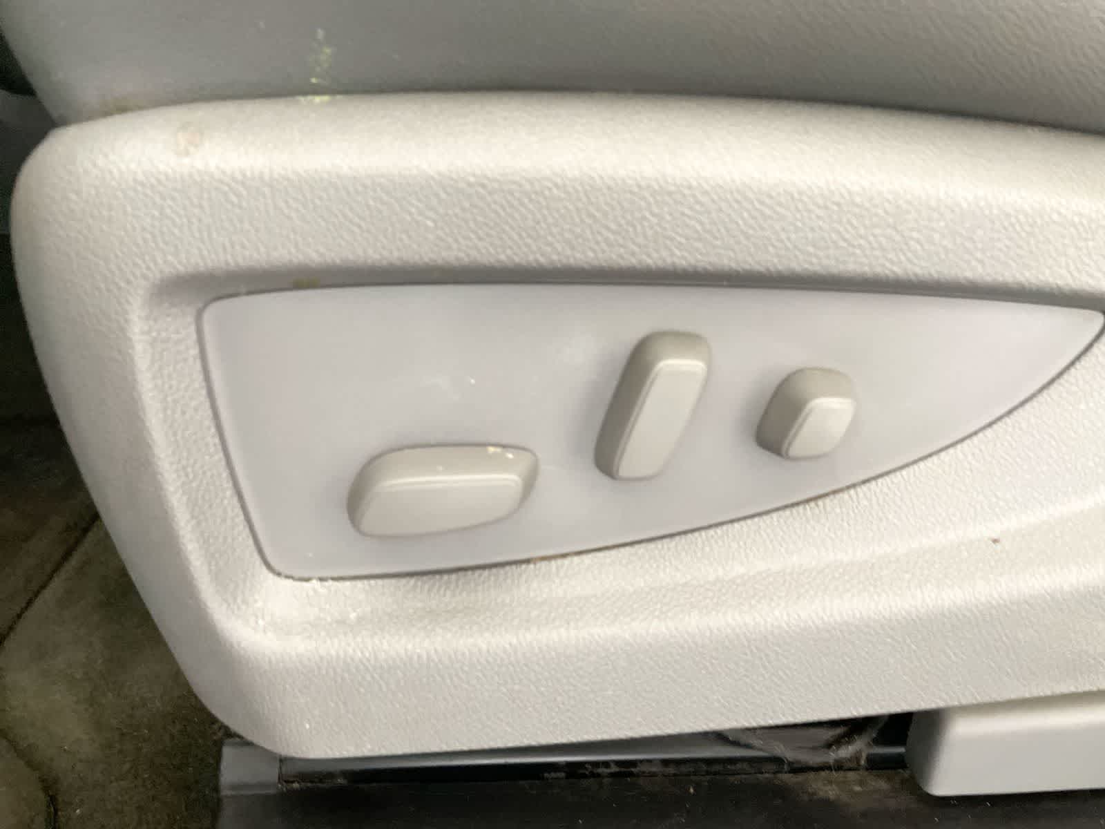 Thumbnail: 2016 Chevrolet Tahoe - 11