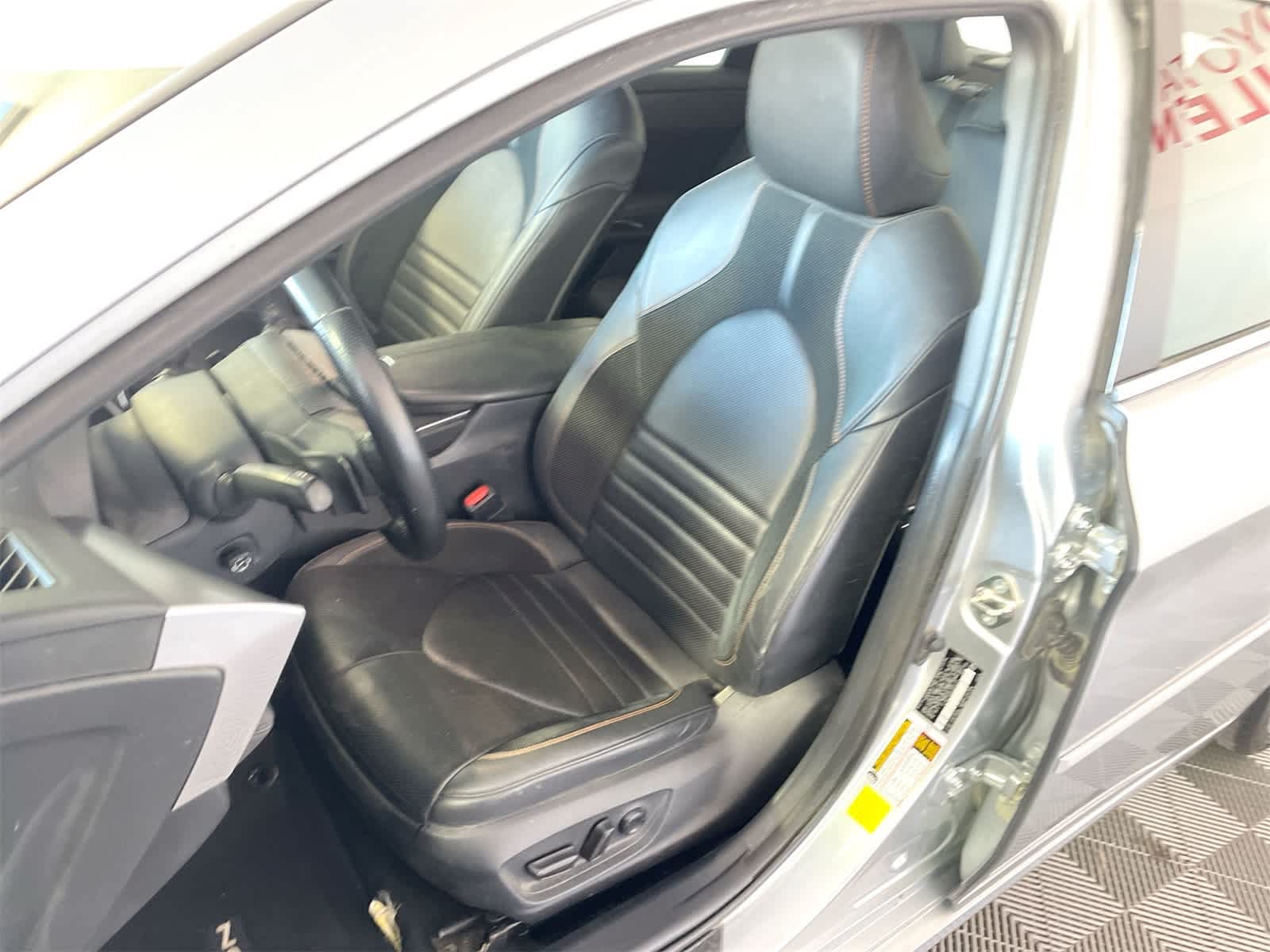 Thumbnail: 2020 Toyota Avalon - 10