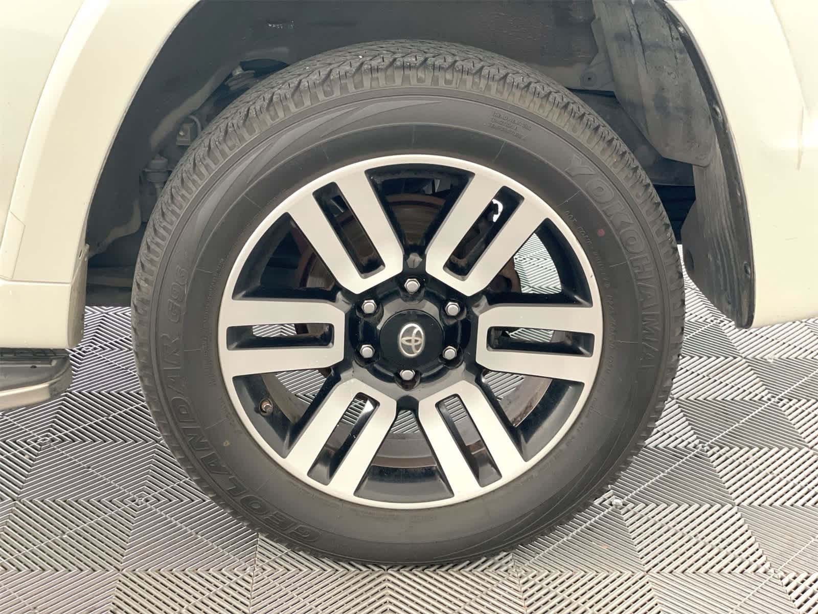 Thumbnail: 2019 Toyota 4Runner - 27