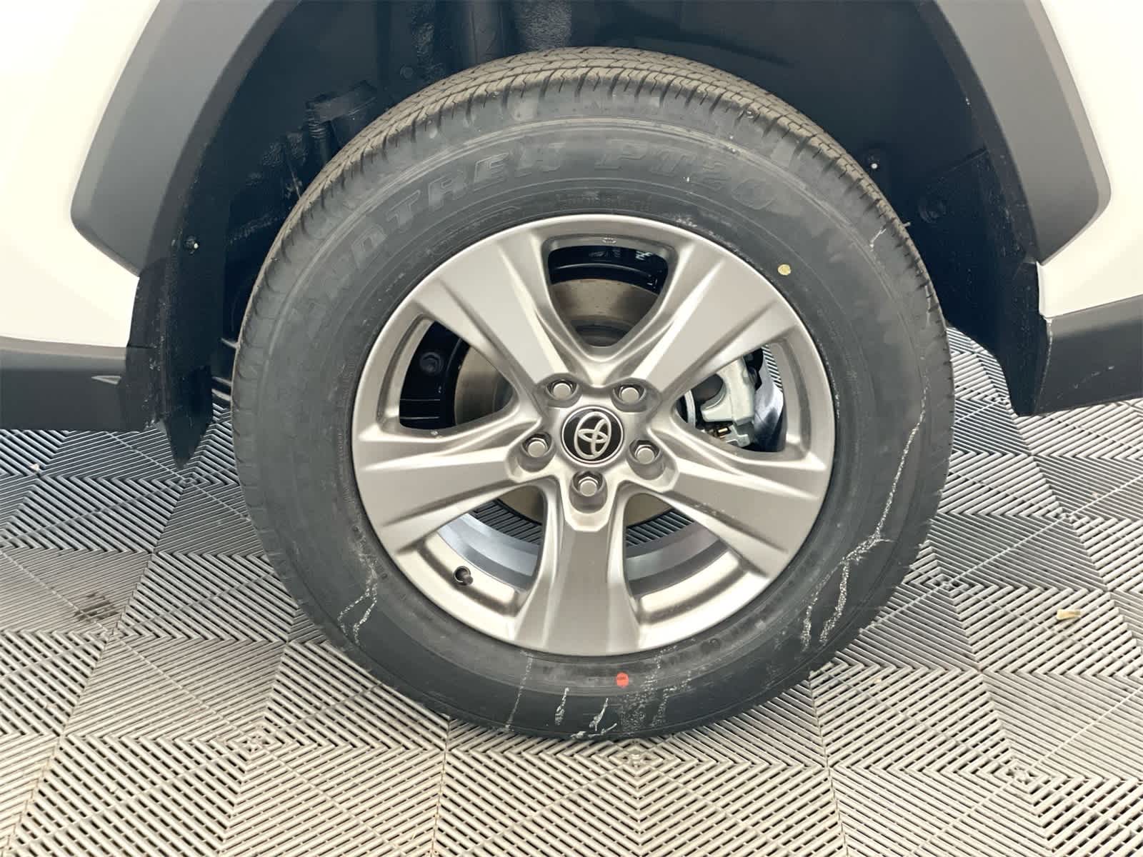 Thumbnail: 2025 Toyota RAV4 - 26