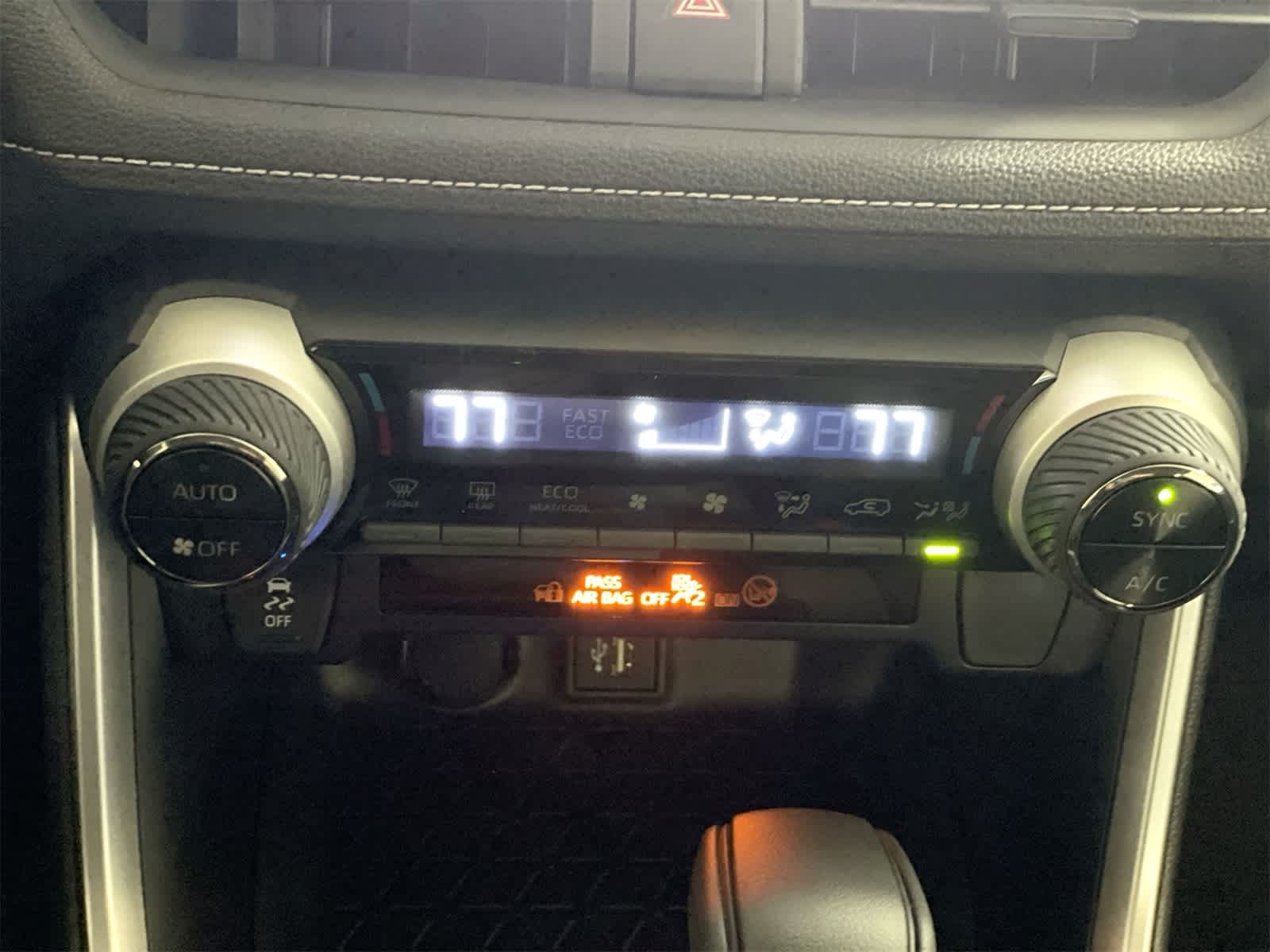 Thumbnail: 2025 Toyota RAV4 - 19