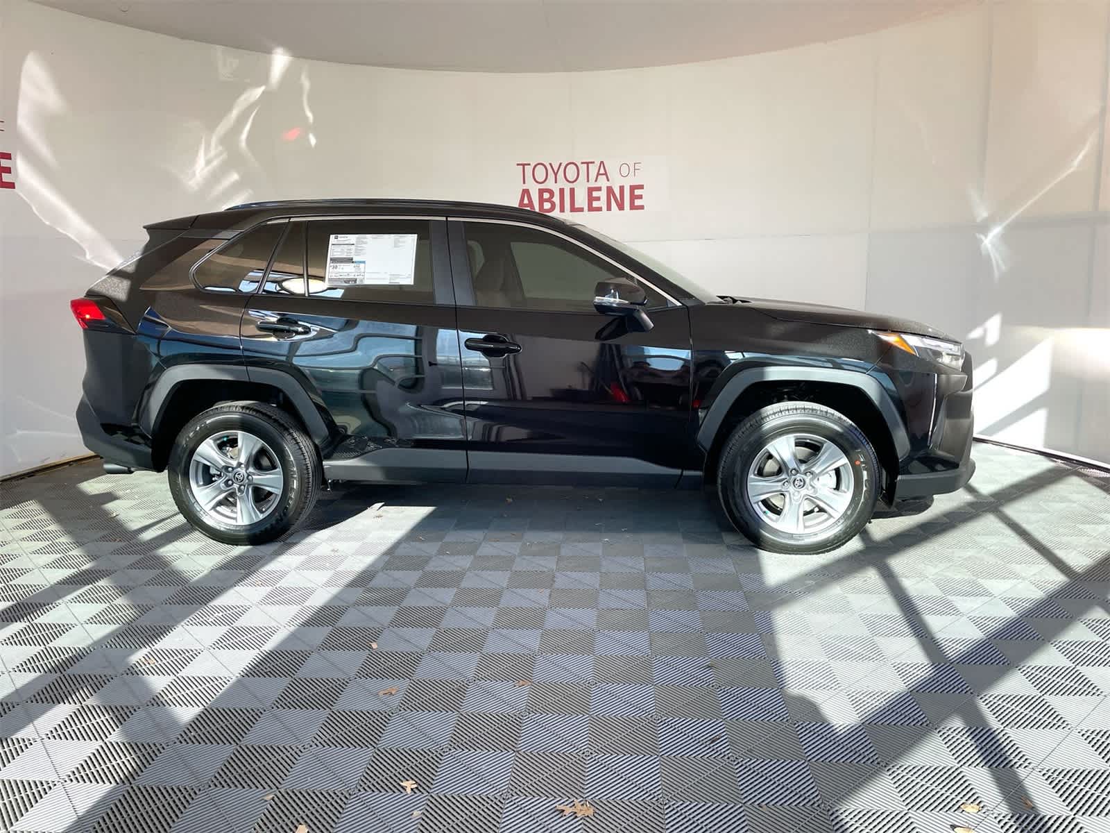 Thumbnail: 2025 Toyota RAV4 - 7