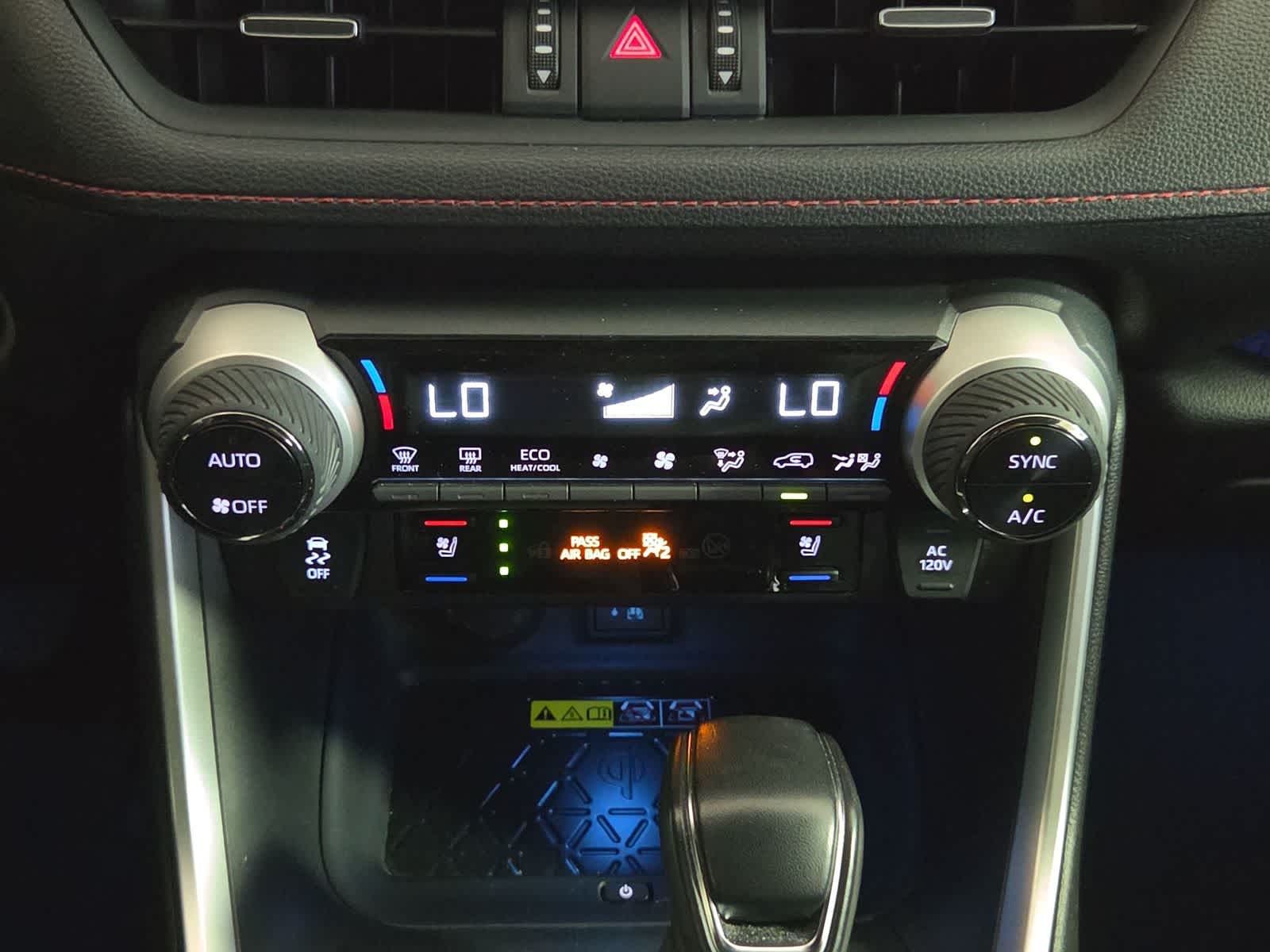 Thumbnail: 2024 Toyota RAV4 - 21
