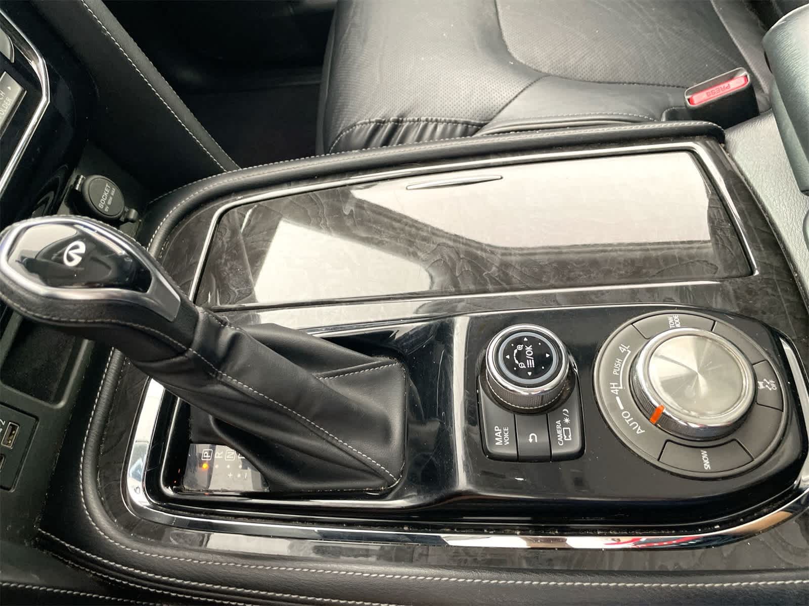 Thumbnail: 2021 INFINITI QX80 - 24