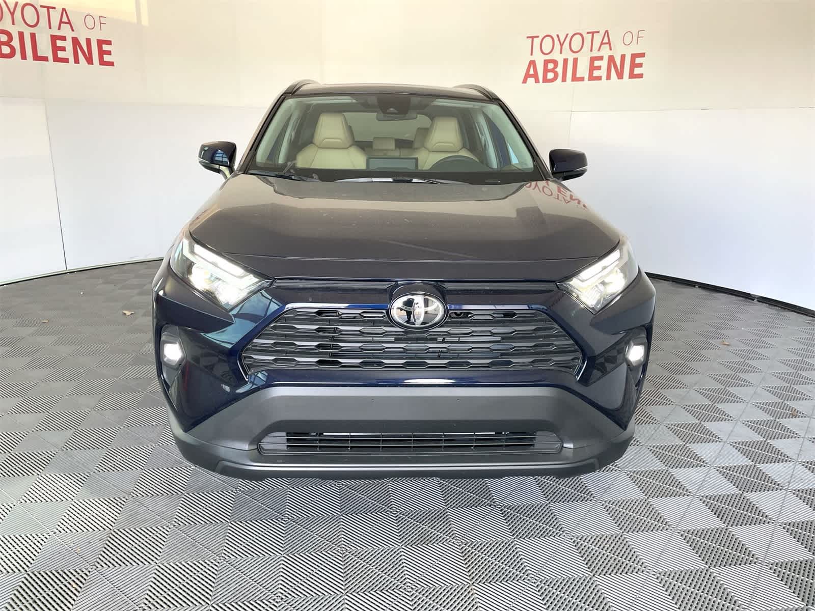 Thumbnail: 2025 Toyota RAV4 - 8