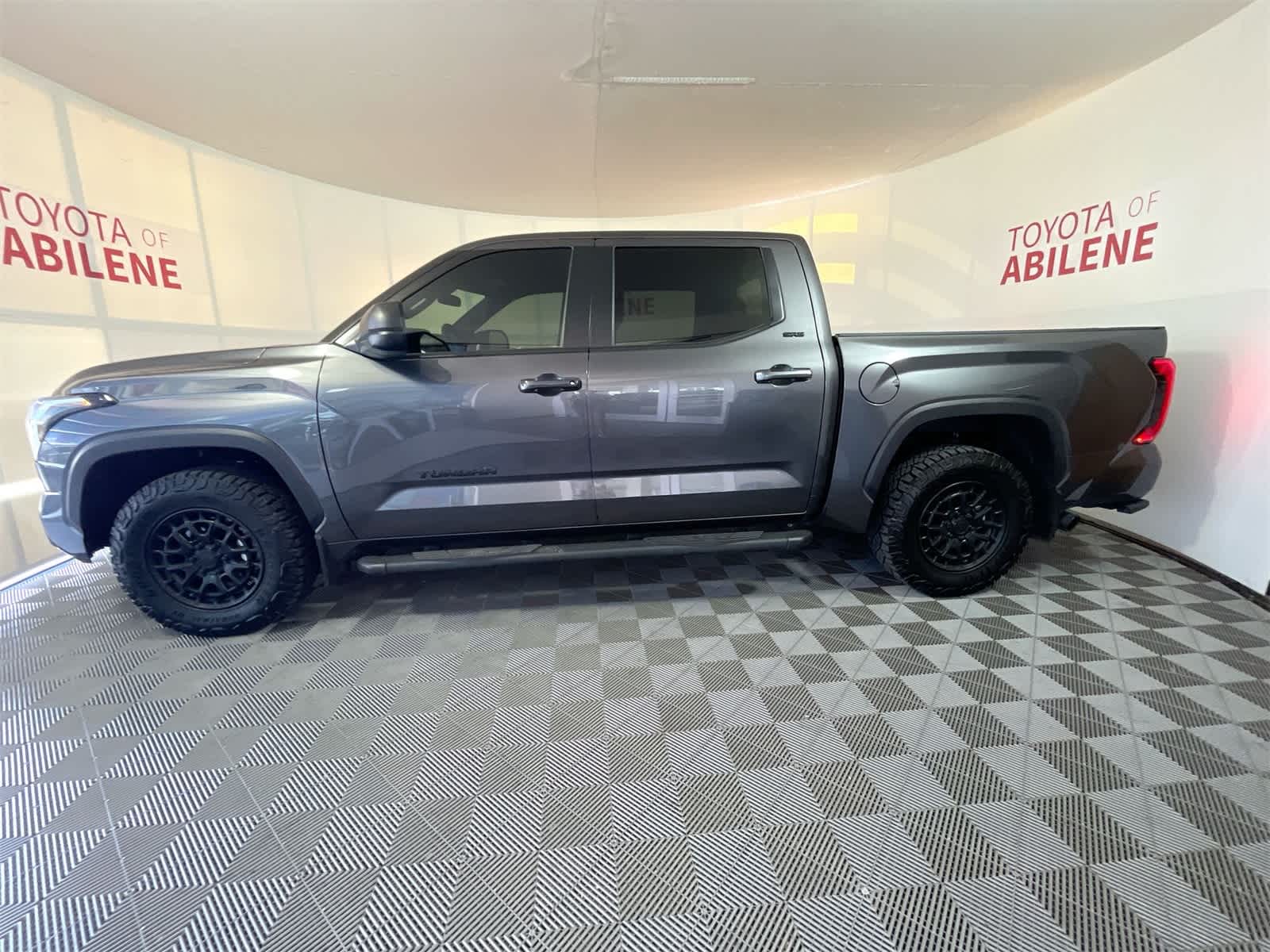 Thumbnail: 2025 Toyota Tundra - 2