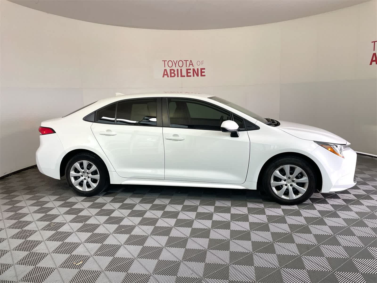 Thumbnail: 2024 Toyota Corolla - 8