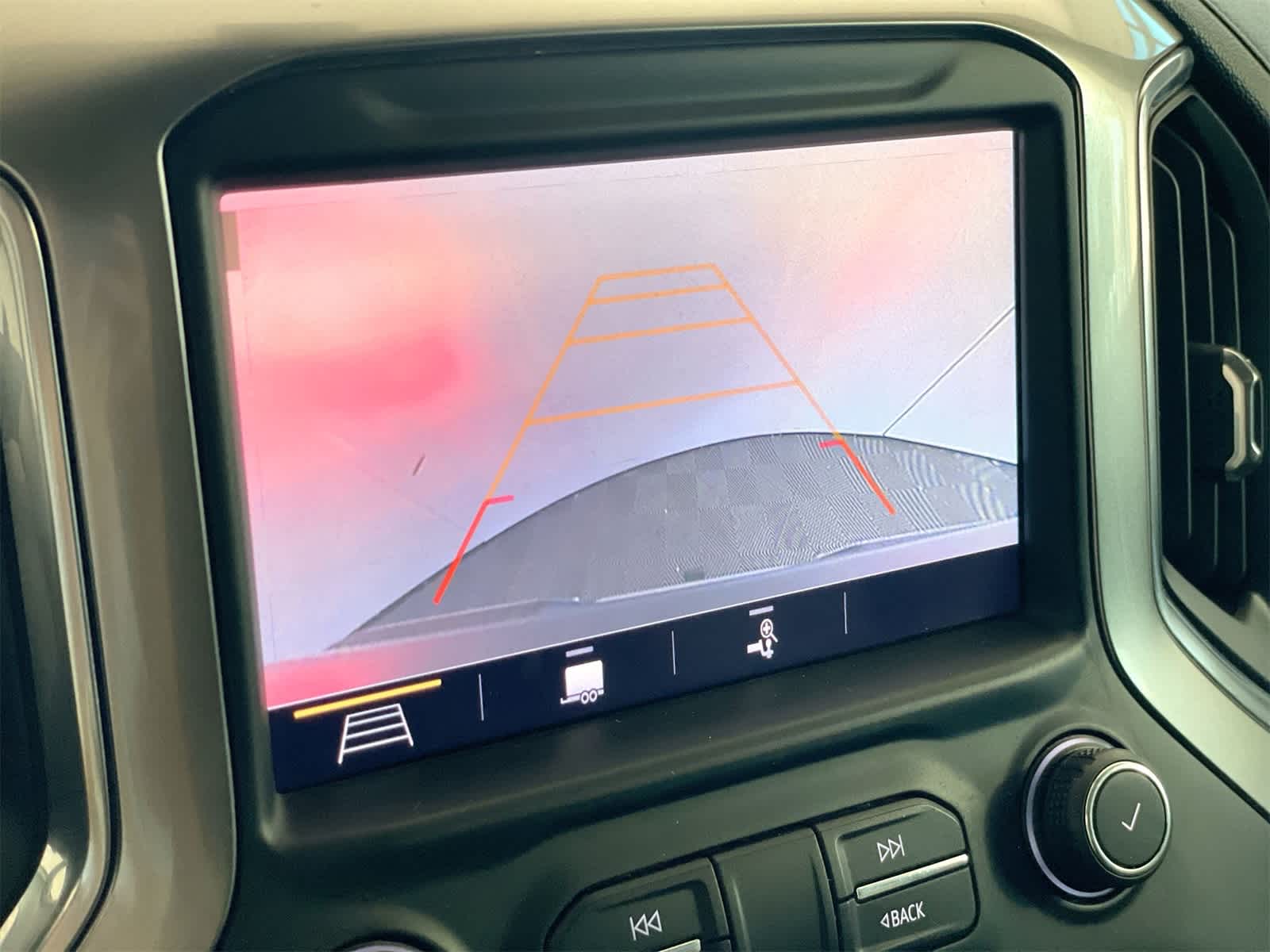 Thumbnail: 2019 Chevrolet Silverado 1500 - 21